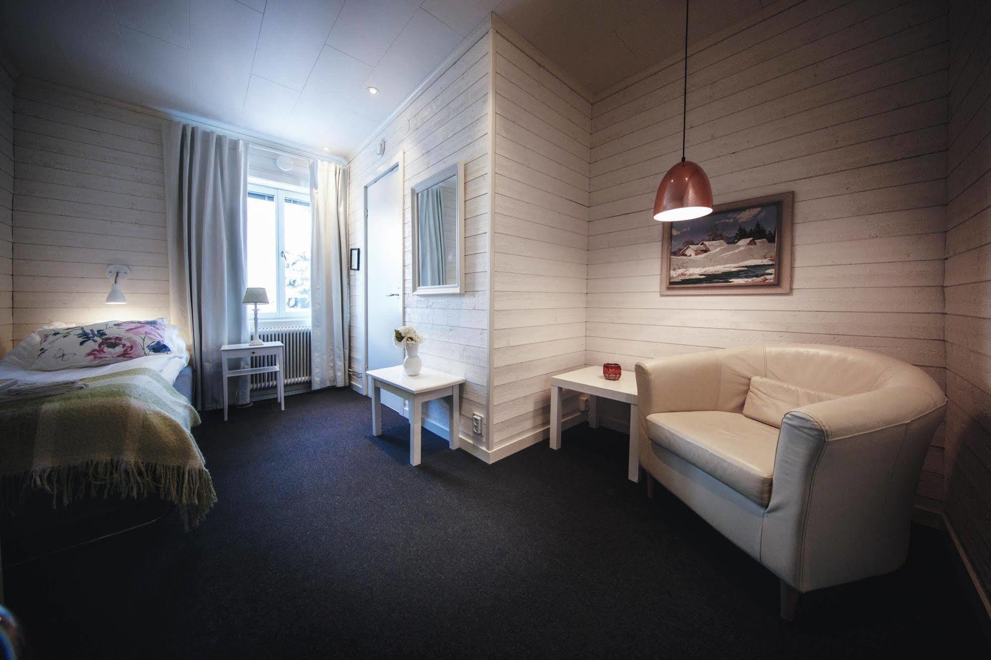 Hotell Pilen อูเมโอ ภายนอก รูปภาพ